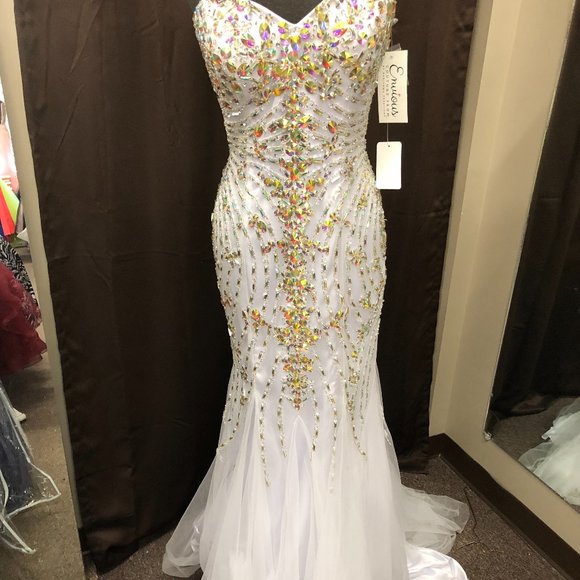 Wow $235 Mermaid Gown by Envious size 4 White LAST REDUCTION NEED SALES - Picture 15 of 16